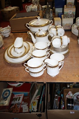 Lot 174 - A Harlequin 6-place setting tea and dinner...