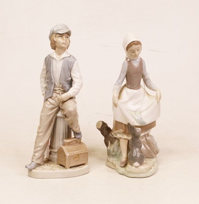Lot 252 - A Lladro Spanish porcelain figure, modelled as...