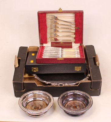 Lot 263 - A box of miscellaneous metalware, to include a...