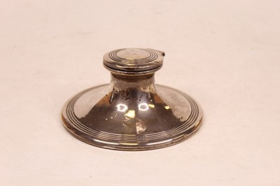 Lot 276 - A large George V silver capstan inkwell,...