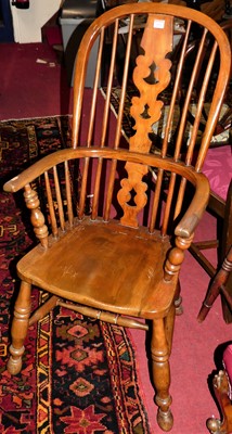Lot 1414 - An elm and beech splat back Windsor chair,...