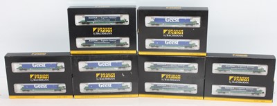 Lot 617 - Graham Farish 2 Piece Container Wagon Group, 6...