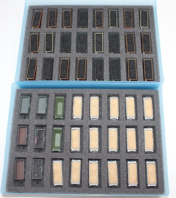 Lot 630 - 2 trays of loose Graham Farish N Gauge Hopper...