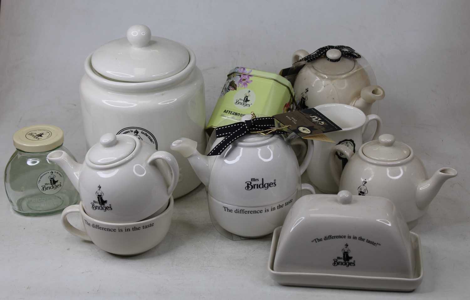 Lot 76 - A collection of Mrs Bridges teawares