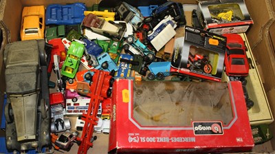 Lot 1510 - Two trays of mixed playworn and boxed diecast...