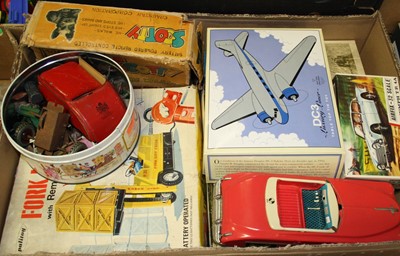 Lot 1511 - One box of various tinplate plastic and lead...