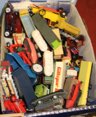 Lot 1576 - Five boxes of mainly plastic construction kit...