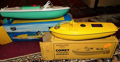Lot 1623 - A Sutcliffe Models tinplate and clockwork boat...