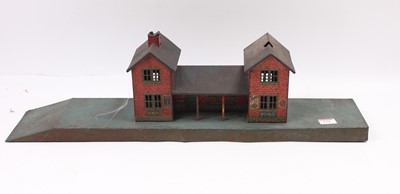 Lot 279 - Bing Gauge 0 station with two buildings joined...