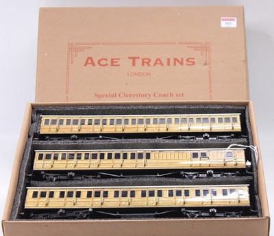 Lot 302 - ACE Trains set of three C/1 LNER clerestory...