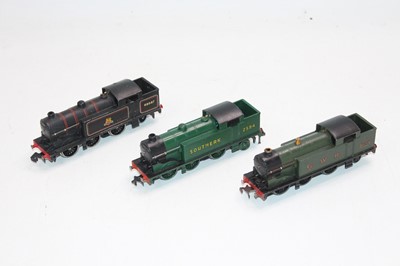 Lot 526 - Three Hornby Dublo 3-rail 0-6-2 tank locos:...