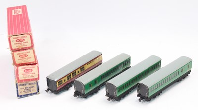 Lot 534 - Four Hornby Dublo tinplate coaches: D11 br/3rd...