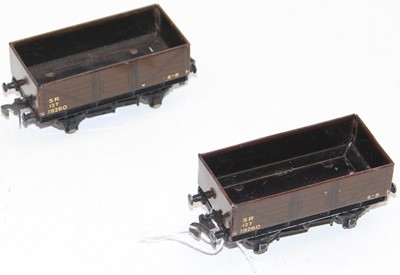 Lot 541 - Two Hornby Dublo D1 open/coal wagons SR brown,...