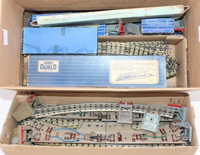 Lot 543 - Box of Hornby Dublo 3-rail track, sufficient...