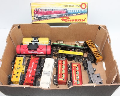 Lot 348 - Large tray containing eleven American Lionel...