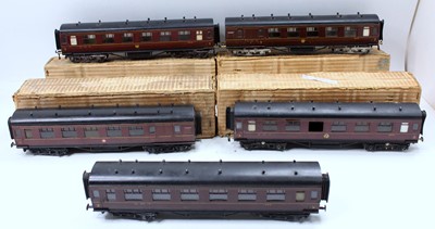 Lot 344 - Five Leeds (LMC) ‘True Scale’ Bakelite coaches...