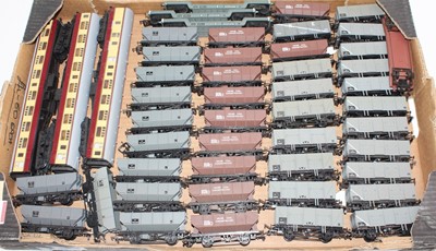 Lot 677 - Large tray of approx. 50 mainly Mainline items:...