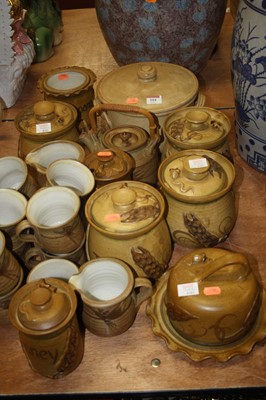 Lot 104 - A collection of Alvington Studio pottery...