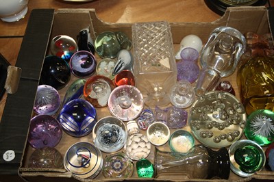 Lot 110 - A box of miscellaneous glassware, to include...