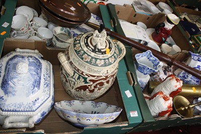 Lot 520 - Four boxes of mixed ceramics, to include blue...