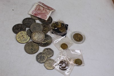 Lot 366 - A small collection of miscellaneous coins, to...