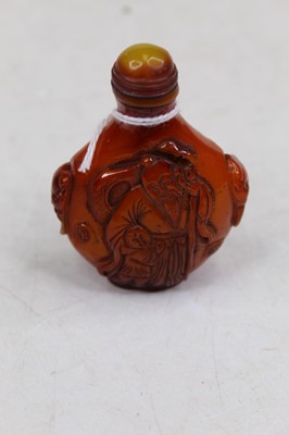 Lot 361 - A reproduction Chinese scent bottle, h.8cm