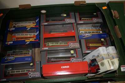 Lot 589 - Assorted boxed modern issue Corgi buses, to...