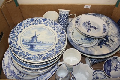 Lot 501 - A box of assorted modern Delft blue & white...