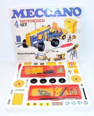 Lot 107 - Two ‘modern’ Meccano sets: 1978 No.4 motorised...