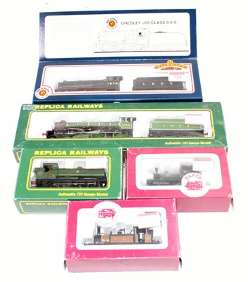 Lot 724 - Five locos: Bachmann J39 0-6-0 LNER 1974 lined...