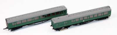 Lot 752 - R3260 Hornby Class 2-HAL 2-car EMU set no.2134...