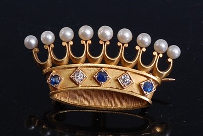 Lot 2202 - A yellow metal brooch in the form of a coronet,...