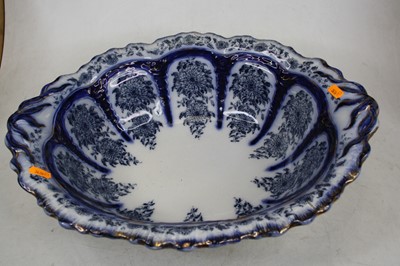 Lot 42 - A Victorian blue & white transfer decorated...
