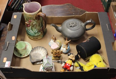 Lot 90 - A box of miscellaneous items to include a...