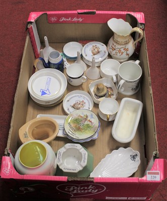 Lot 220 - A collection of Royal Doulton, to include...