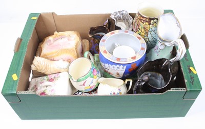 Lot 235 - A box of mixed ceramics, to include a Chinese...