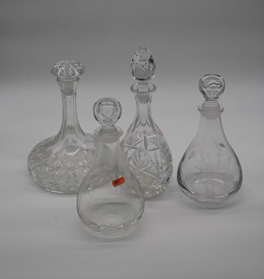 Lot 186 - A 20th century cut glass ships decanter ,...