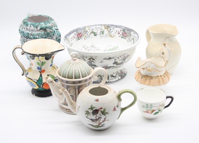 Lot 265 - A collection of mixed ceramics, to include a...