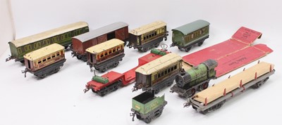 Lot 265 - Tray of ten Hornby items of rolling stock,...