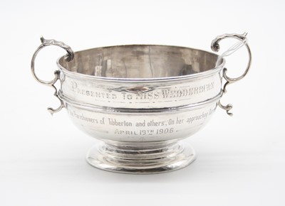 Lot 405 - An Edwardian silver bowl of circular form...