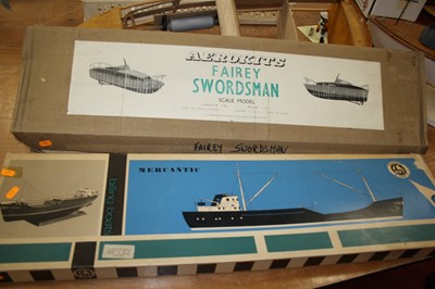 Lot 806 - A collection of toy remote control boats in...