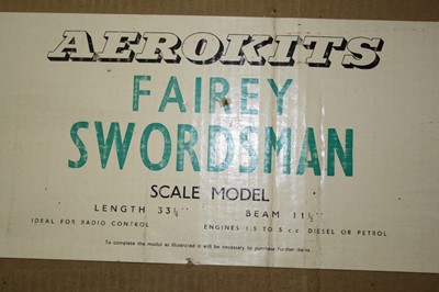 Lot 806 - A collection of toy remote control boats in...