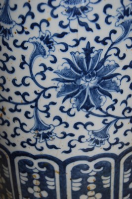Lot 2322 - A 19th century Chinese blue and white...