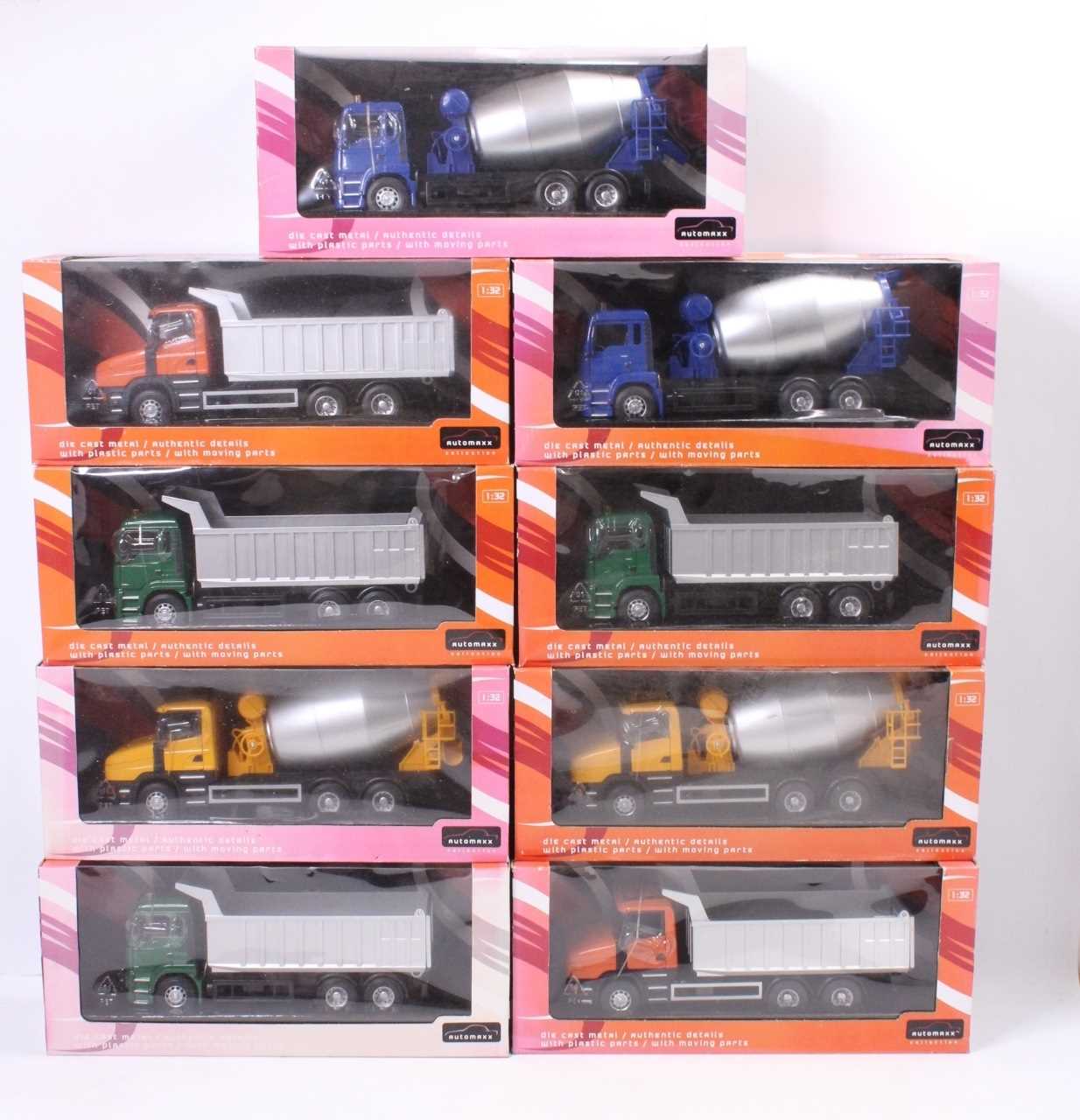 Lot 920 - 9 boxed Automaxx Collection 1/32nd scale...
