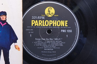 Lot 1051 - The Beatles, Help UK 1st pressing, Parlophone...
