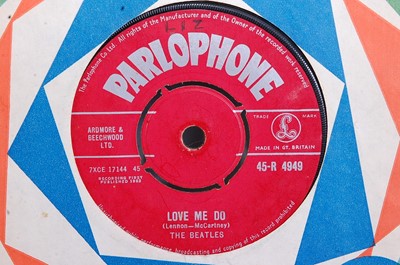 Lot 1092 - The Beatles and related, a collection of 7"...