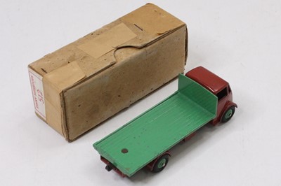 Lot 1047 - Dinky Toys, 512, Guy Flat Truck, rare example...