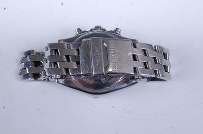 Lot 2245 - A gent's Breitling Avenger steel cased...