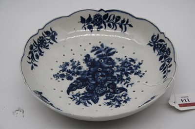 Lot 2075 - An 18th century Worcester porcelain cheese...