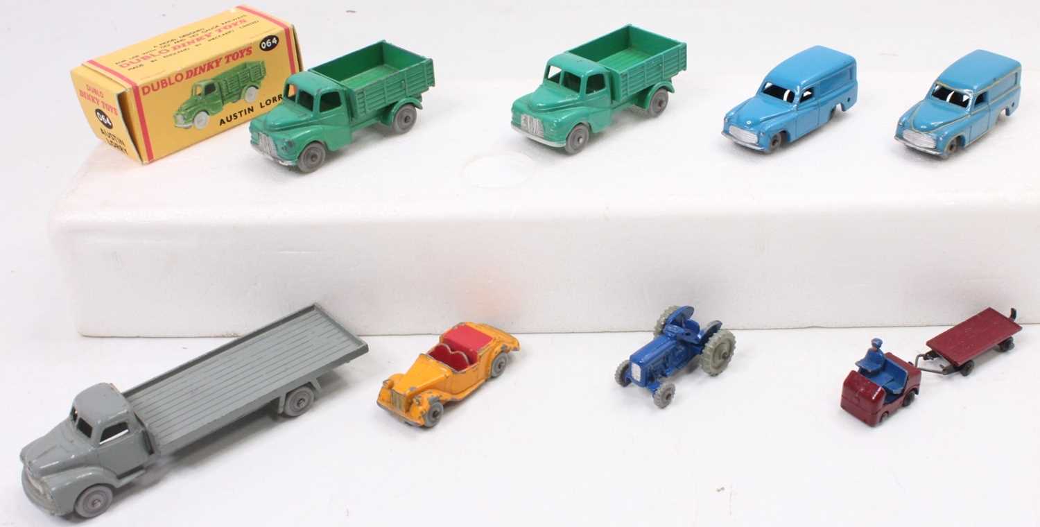 Lot 1136 - A small collection of Dinky Dublo models to...